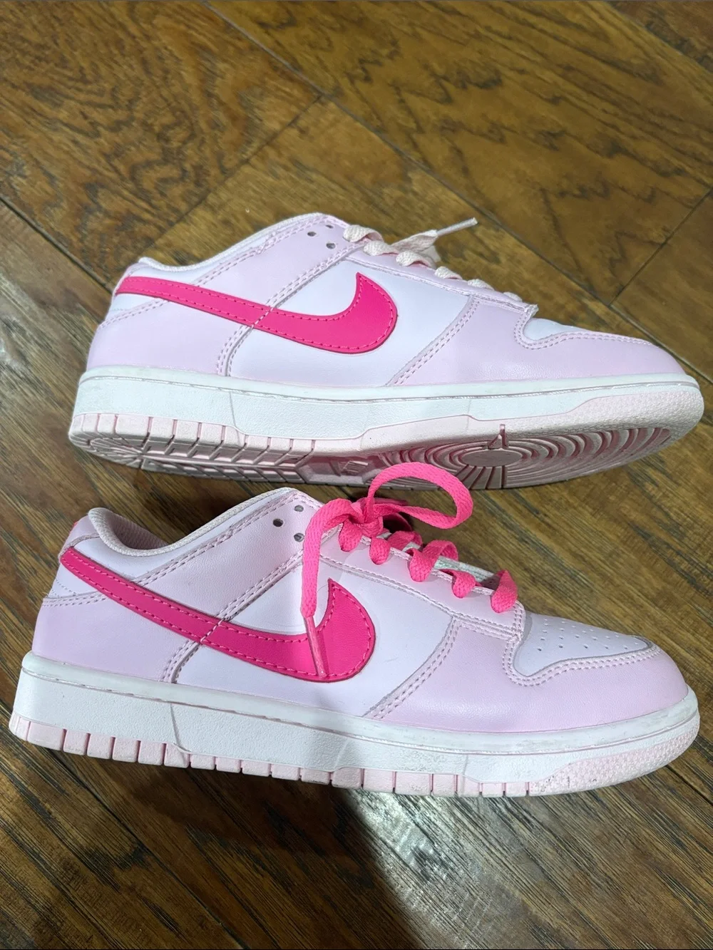 Nike dunks pink